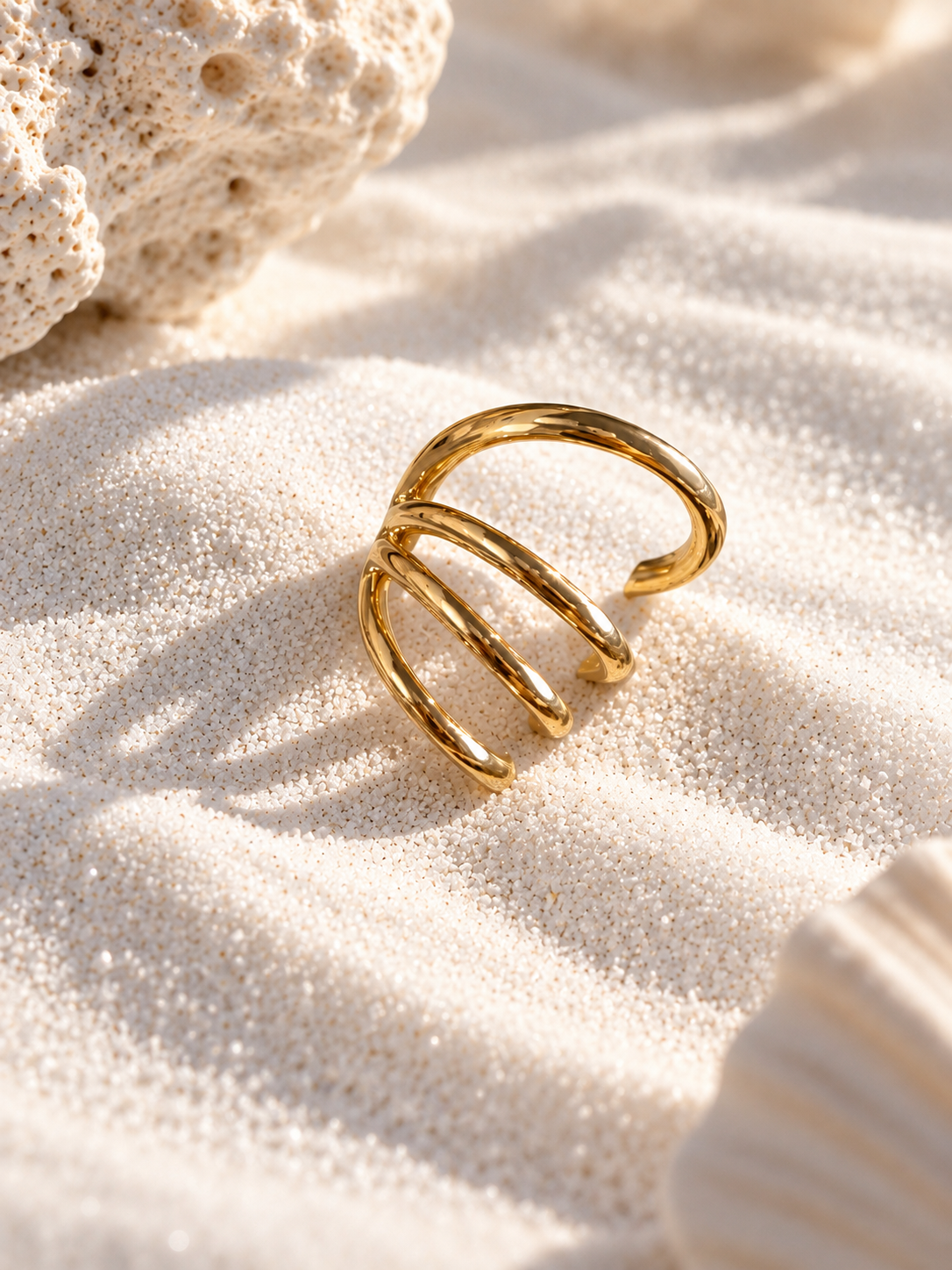 Twist Ear Cuff – Anti-Tarnish