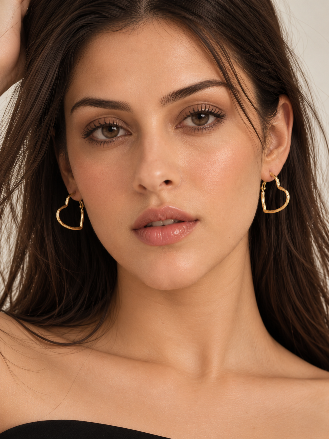 Amoura Heart Hoop Earrings – Anti-Tarnish
