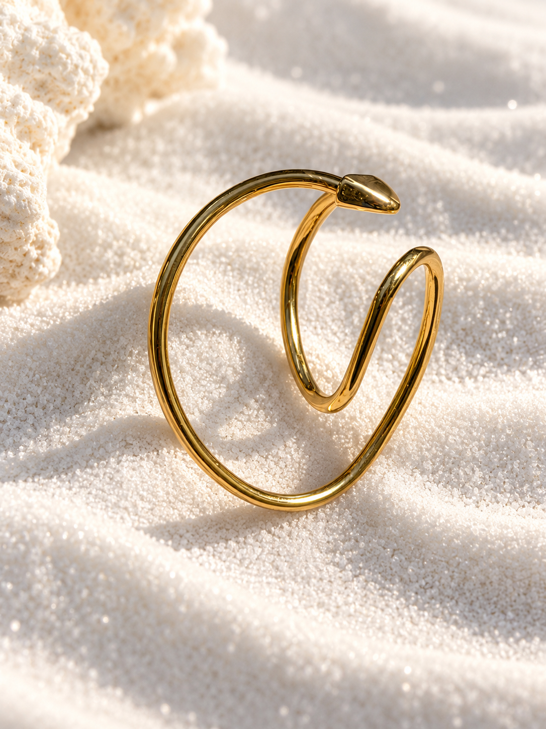 Arrow Twist Ear Cuff – Anti-Tarnish