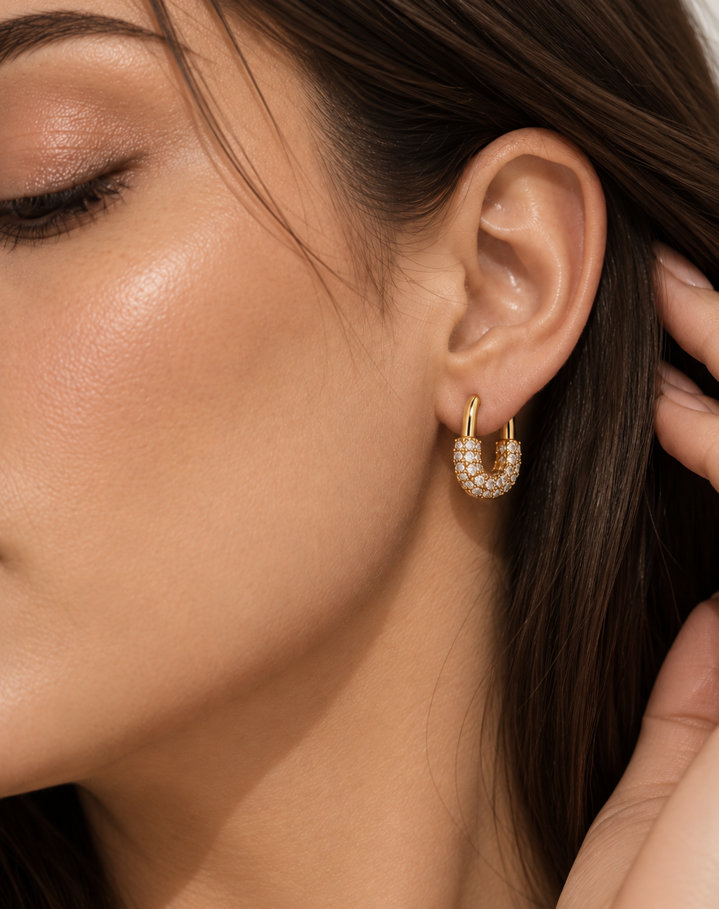 Crystal U-Hoop Earrings – Anti-Tarnish
