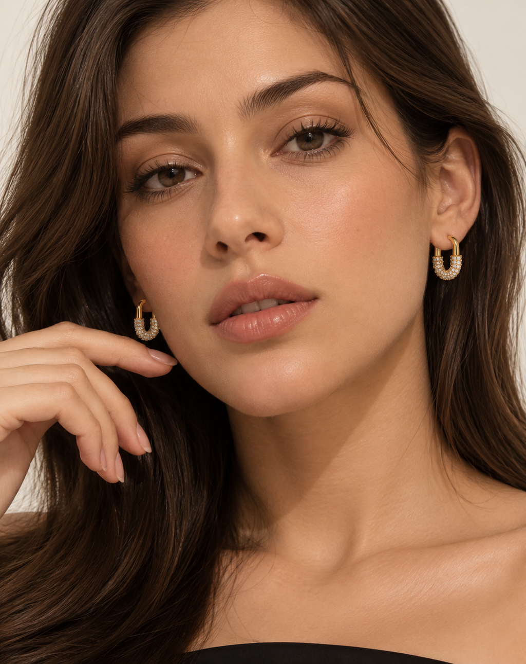 Crystal U-Hoop Earrings – Anti-Tarnish
