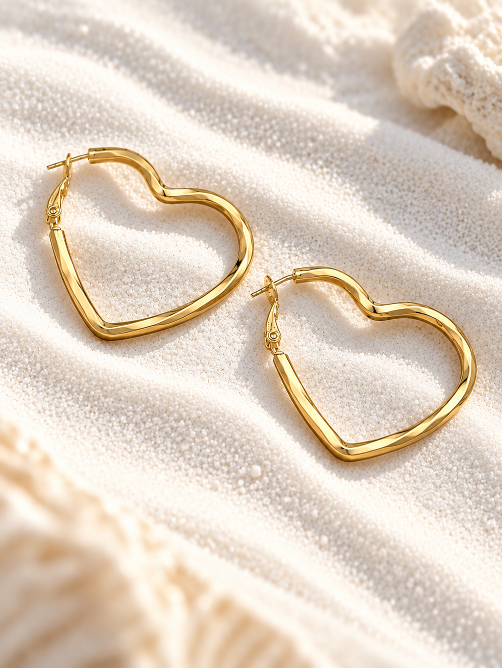 Amoura Heart Hoop Earrings – Anti-Tarnish
